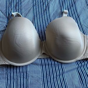 Cacique lightly lined t shirt bra